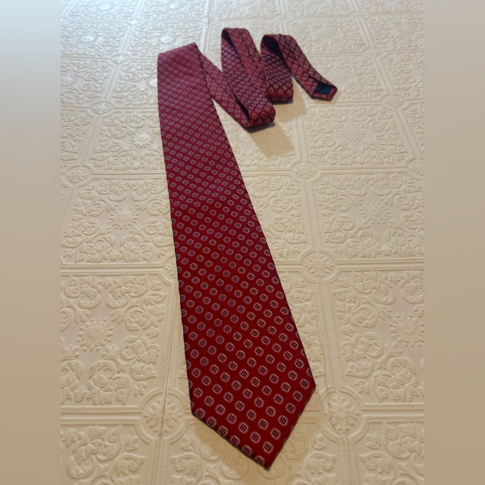 Rochester Red Pattern Silk Tie Made in Italy